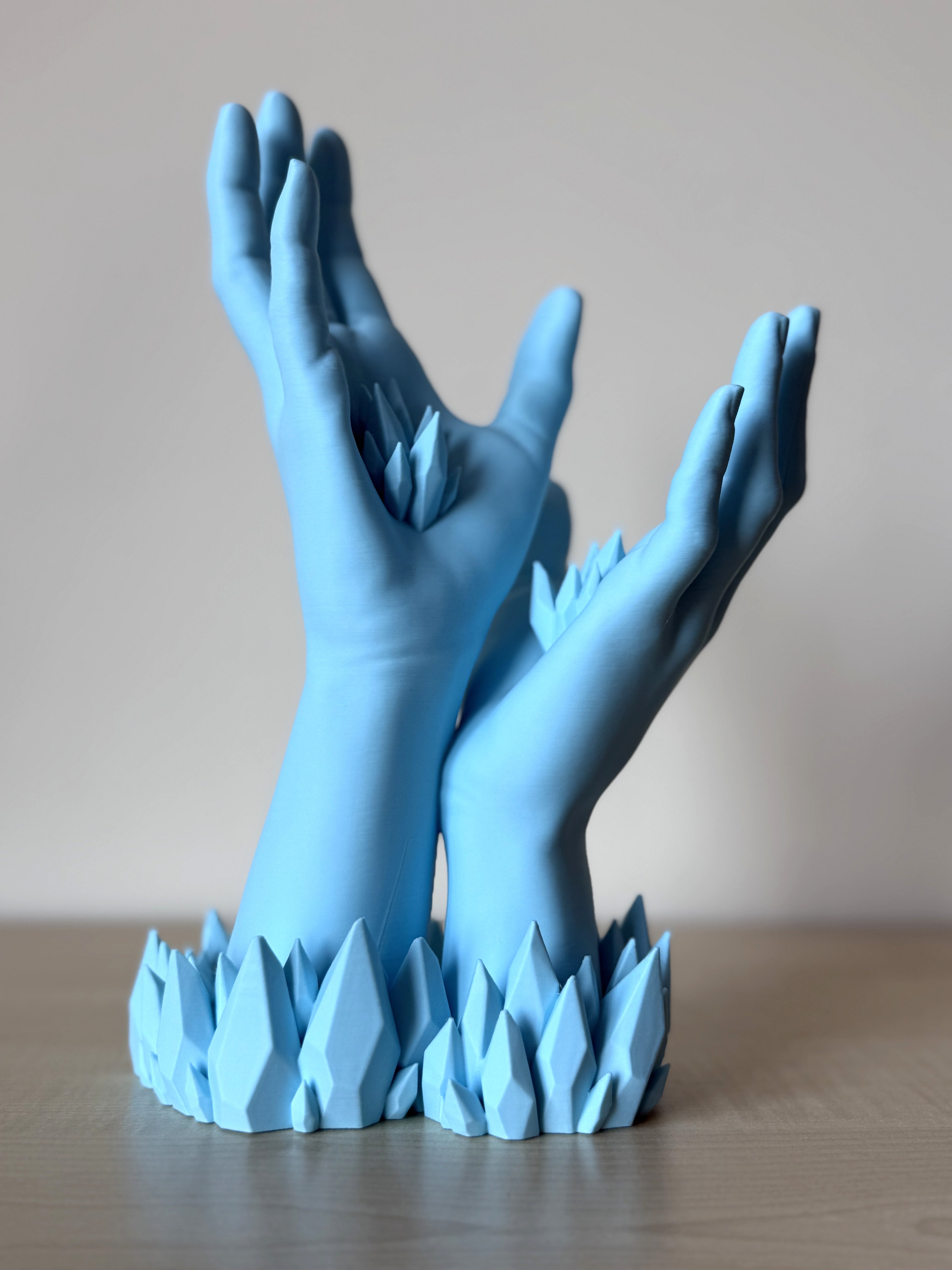Jewellery Holder "Hands" Ice Blue