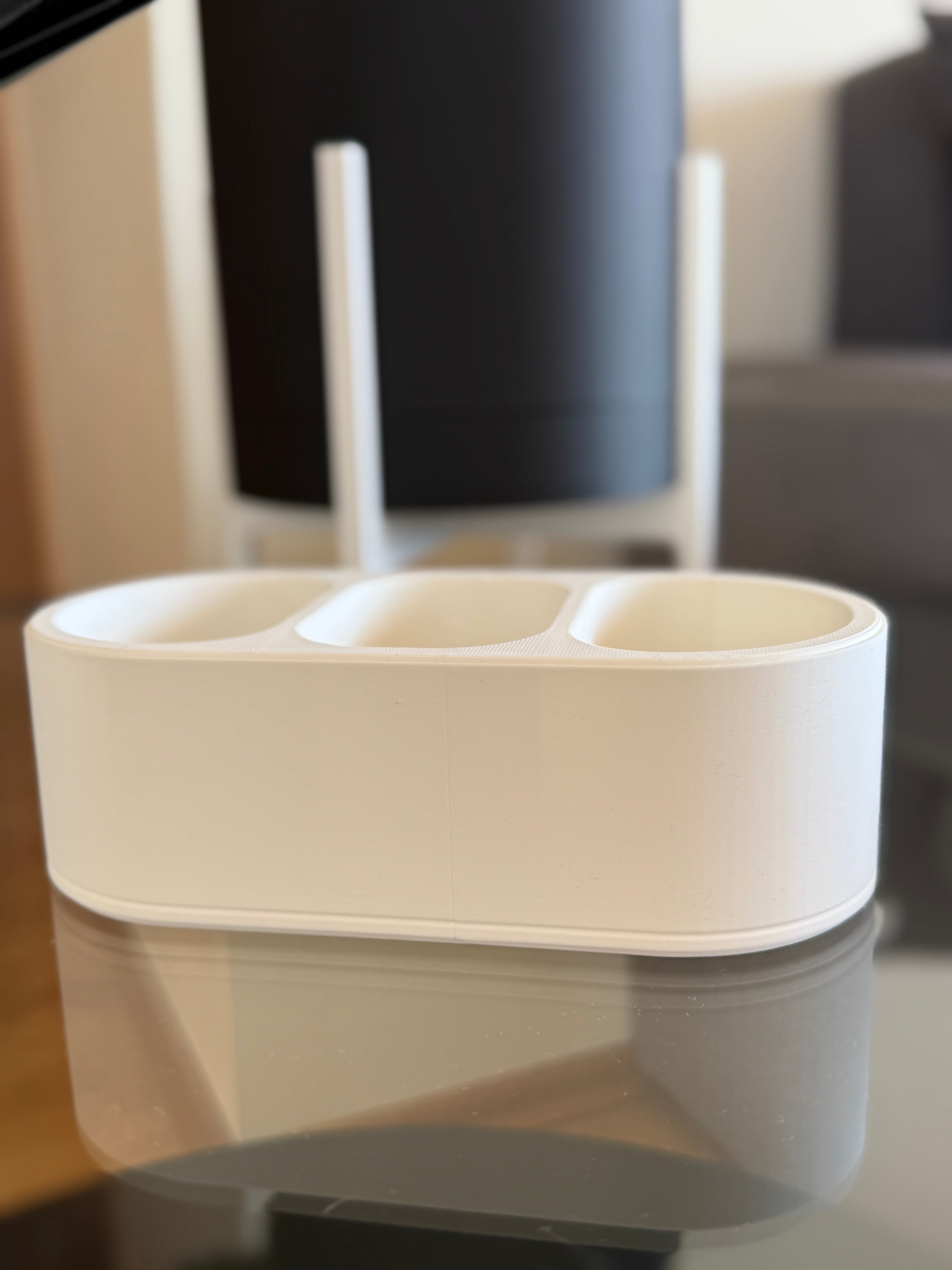 Rounded Remote Holder – Stylish TV Organizer