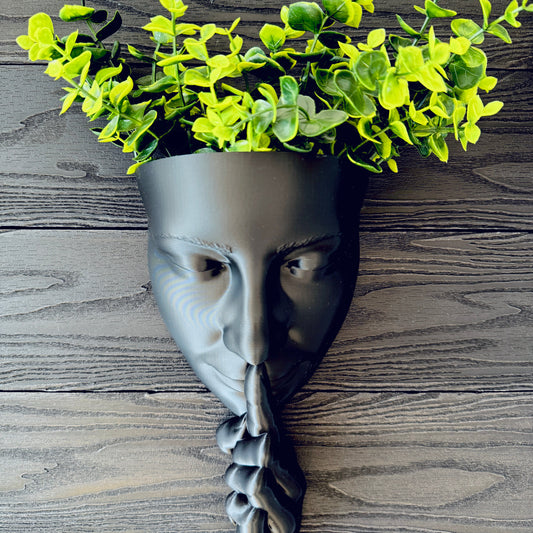 Wall Planter "Silence"